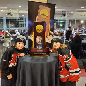 Image post by @scsumhockey on Instagram