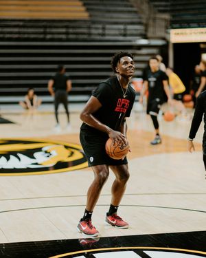 Image post by @MizzouHoops on Twitter