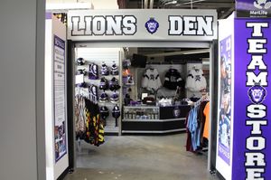 Image post by @readingroyals on Instagram
