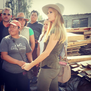 Image post by @parishilton on Instagram