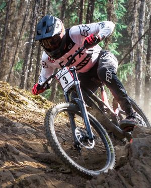 Image post by @foxmtb on Instagram