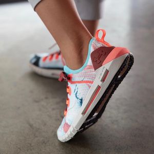 Image post by @underarmourwomen on Instagram