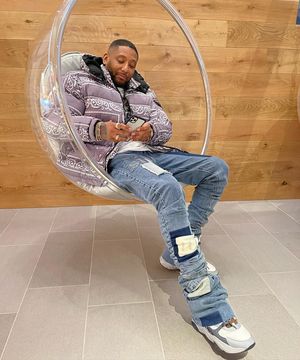 Image post by @mainohustlehard on Instagram