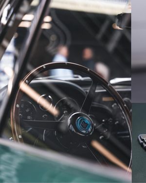 Image post by @aaronparalesc on Instagram