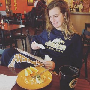 Image post by @juniatawlax on Instagram