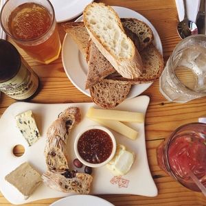 Image post by @lepainquotidienus on Instagram