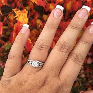 Image post by @helzbergdiamonds on Instagram