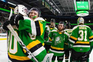 Image post by @GamedayLondonOn on Twitter