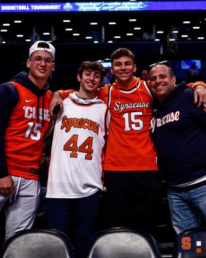 Image post by @Cuse_MBB on Twitter