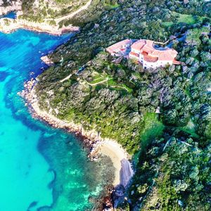 Image post by @christiesrealestate on Instagram