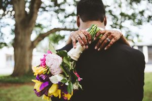 Image post by @thismodernlovephoto on Instagram