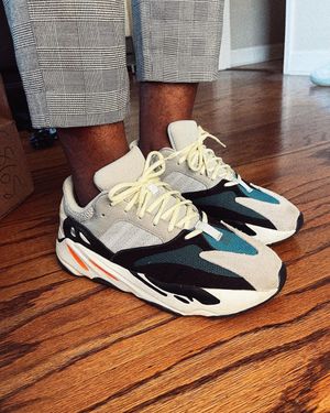 Image post by @sneakerextract on Instagram