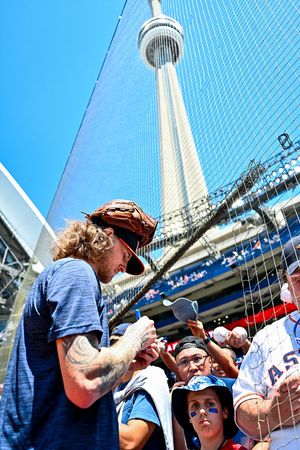 Image post by @astros on Twitter