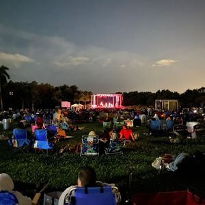 Image post by @deeringestate on Instagram