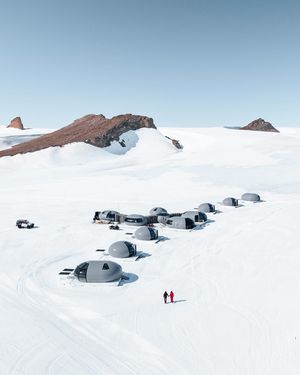 Image post by @white.desert.antarctica on Instagram