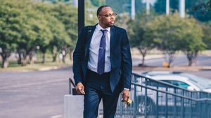 Image post by @SFAWBB on Twitter