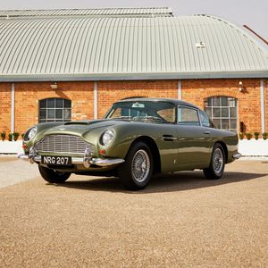 Image post by @astonmartin on Twitter