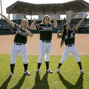 Image post by @txstatesoftball on Instagram