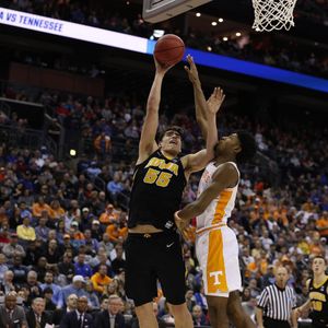 Image post by @iowahoops on Instagram