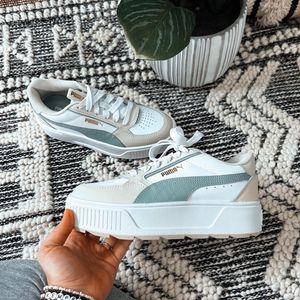 Image post by @dsw on Instagram