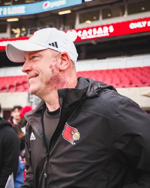 Image post by @LouisvilleFB on Twitter