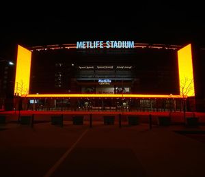 Image post by @metlifestadium on Instagram