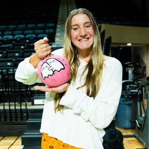 Image post by @undvolleyball on Instagram