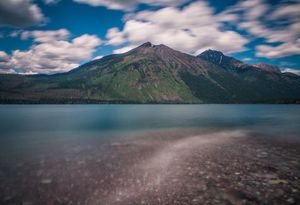 Image post by @ariannagrainey on Instagram