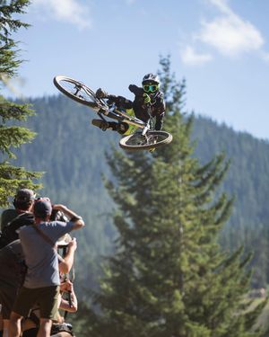 Image post by @foxmtb on Instagram