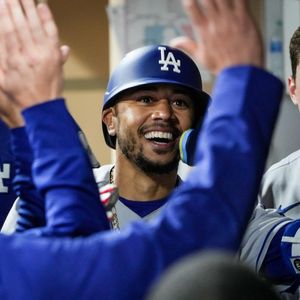 Image post by @mookiebetts on Instagram