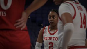 Image post by @uhcougarwbb on Twitter