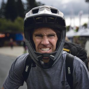 Image post by @foxmtb on Instagram