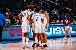 Image post by @DePaulHoops on Twitter