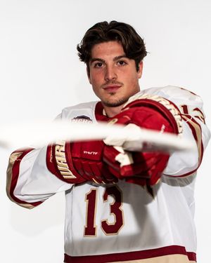 Image post by @du_hockey on Instagram