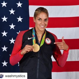 Image post by @de11edonne on Instagram
