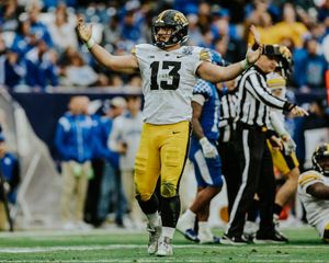 Image post by @HawkeyeFootball on Twitter