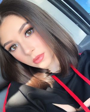 Image post by @elizabethelias on Instagram
