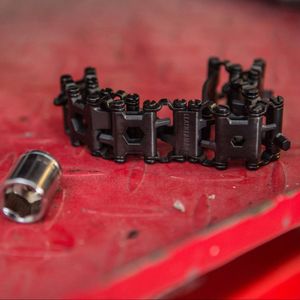 Image post by @leathermantools on Instagram