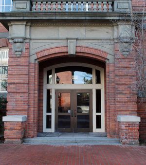 Image post by @wsupullman on Instagram