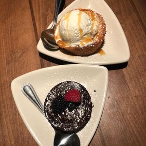 Image post by @houlihans on Instagram