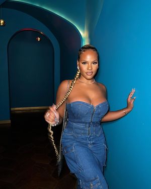 Image post by @teenearr on Instagram