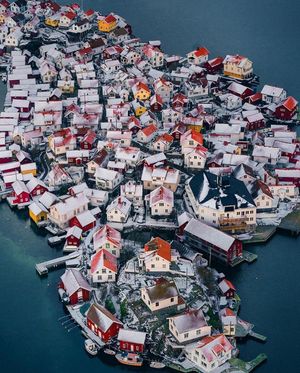 Image post by @dronepals on Instagram