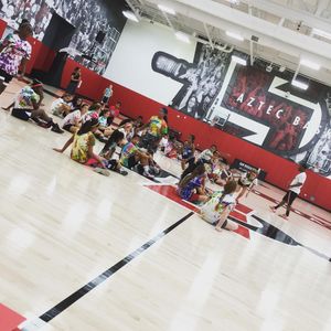 Image post by @aztecwbb on Instagram