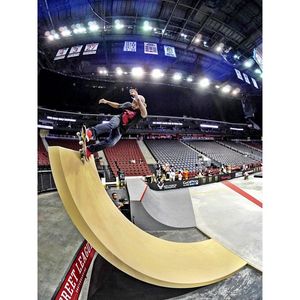 Image post by @mannysantiago on Instagram