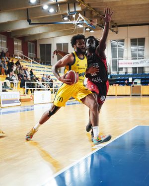 Image post by @usavignonpontetbasket on Instagram