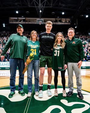 Image post by @csumbasketball on Instagram