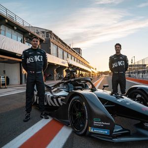 Image post by @lightbros on Instagram