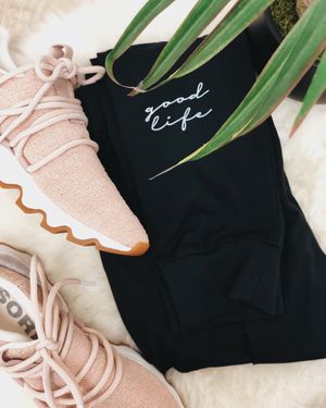 Image post by @shopoutoftown on Instagram