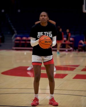 Image post by @daytonwbb on Instagram