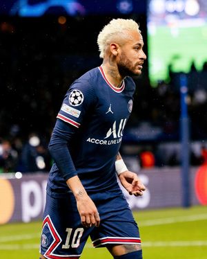 Image post by @psg on Instagram